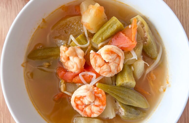canh chua sour shrimp soup